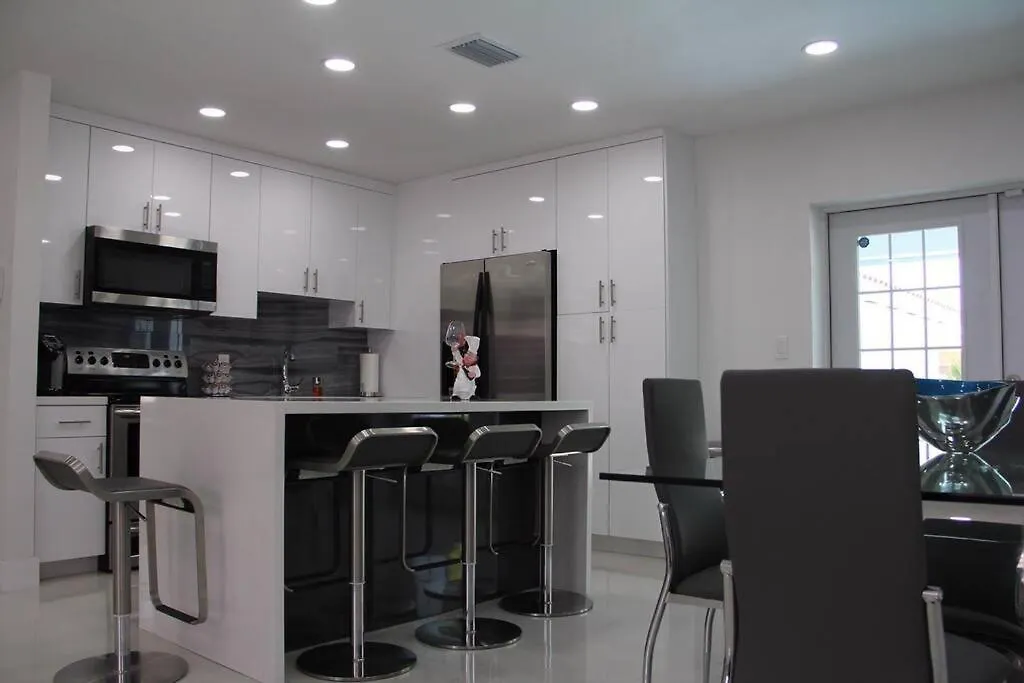 Luxury In Miami's Center! * Miami
