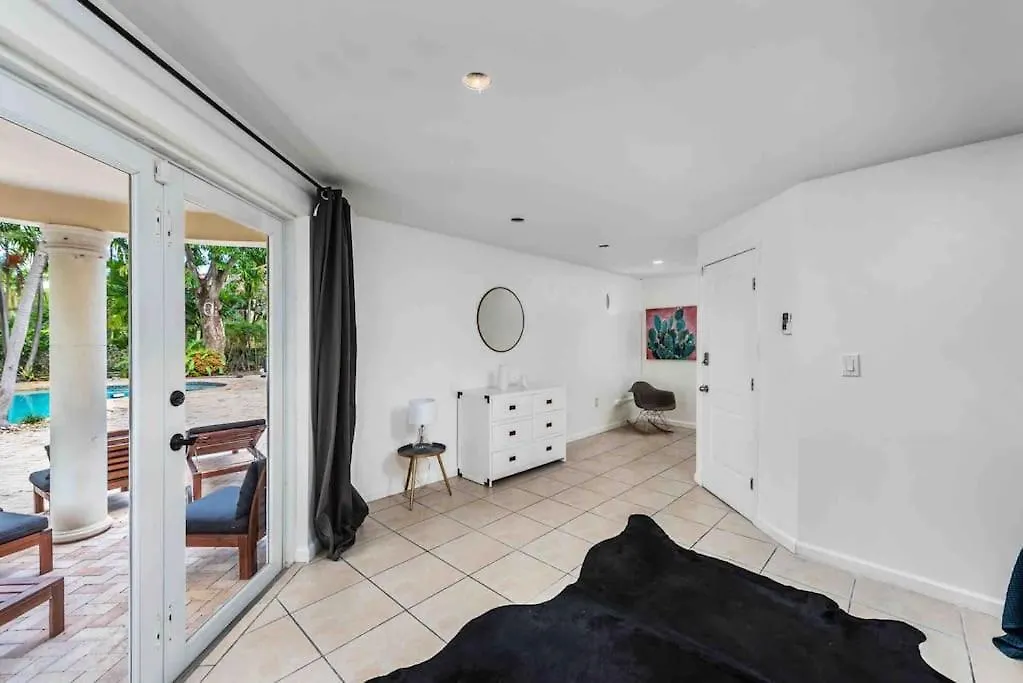 Sleeps 18 In Shores With Movie Theater / Pool / Jacuzzi *