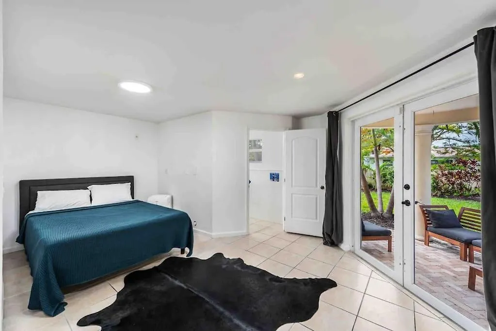 Holiday home Sleeps 18 In Shores With Movie Theater / Pool / Jacuzzi *