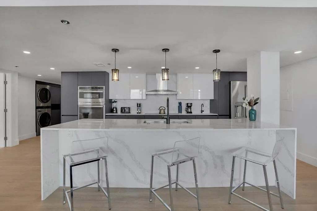 Make It Happen! Brand New With Amazing Water Views Miami