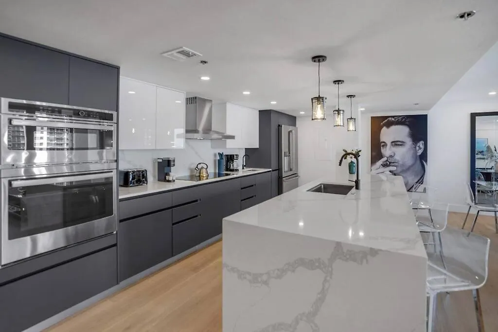 Make It Happen! Brand New With Amazing Water Views * Miami