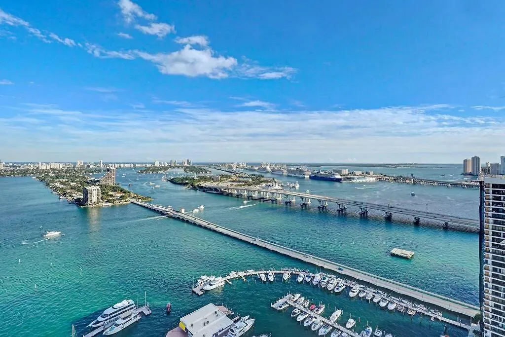 The Audrey! Penthouse With Direct Water Views! アパート マイアミ