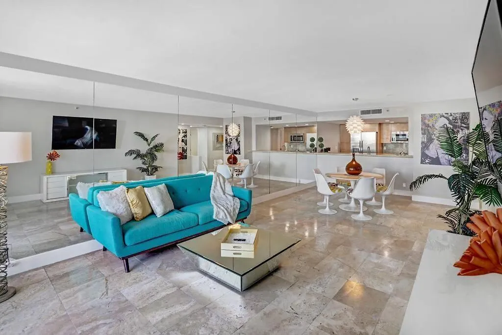 The Audrey! Penthouse With Direct Water Views! アパート マイアミ