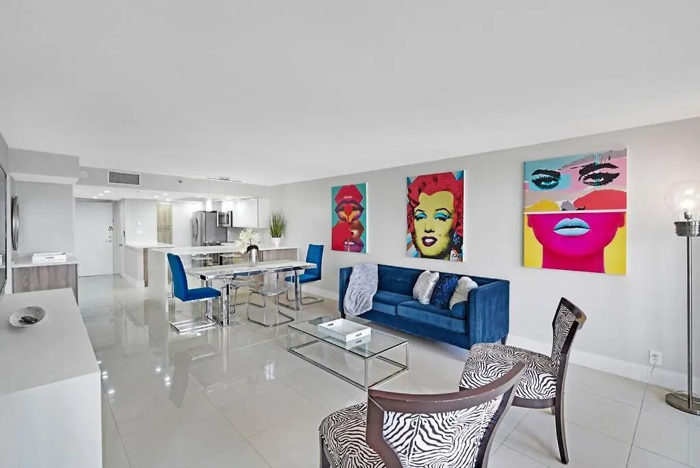 דירה The Marilyn! Renovated And Amazing Skyline Views!
