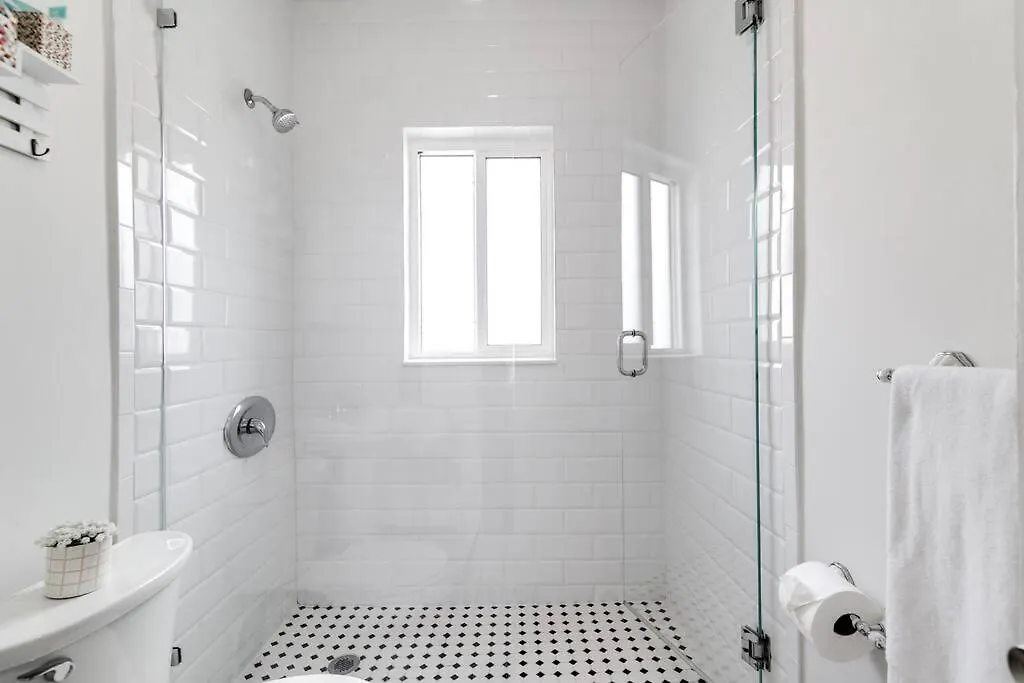 Cozy Little Havana Centrally Located Hv2 *