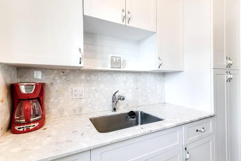 Cozy Little Havana Centrally Located Hv2 *