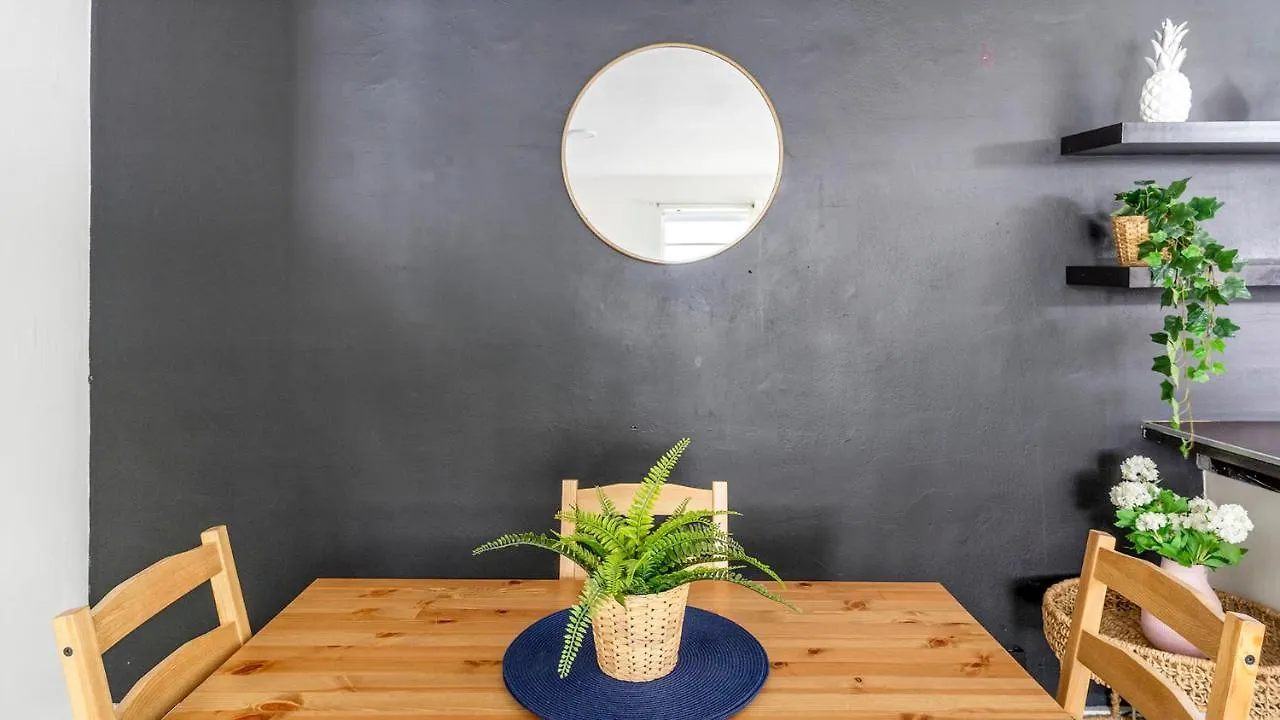 Brickell Pearl Cozy House 10 Min Location * מיאמי