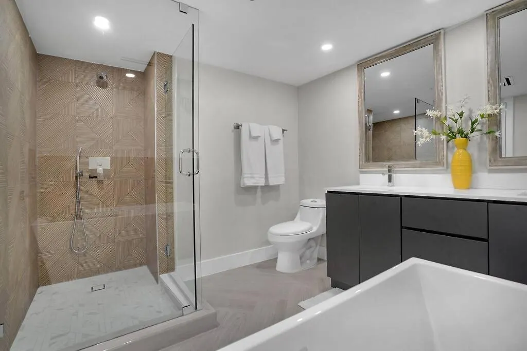 Visions! Water And Skyline Views! Brand New Apartment