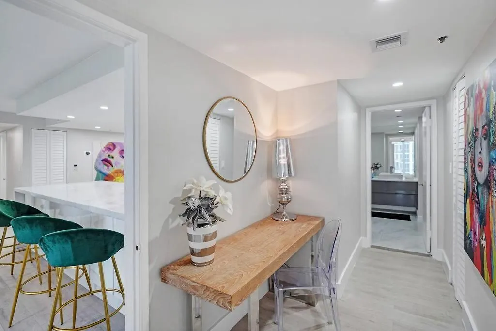 Unforgettable! Water & Park Views, 4 Bedrooms! * Miami