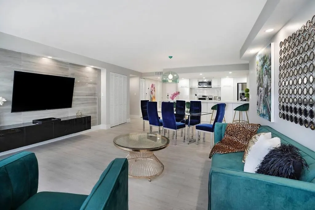 Unforgettable! Water & Park Views, 4 Bedrooms! Apartment Miami
