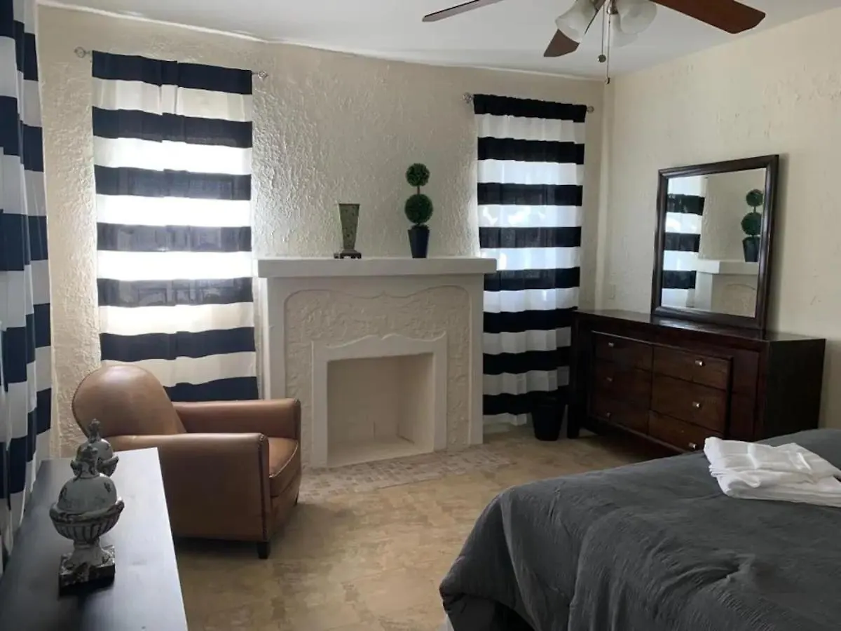 Homestay Gorgeous Private Room, Near The Airport - Free Parking - 02