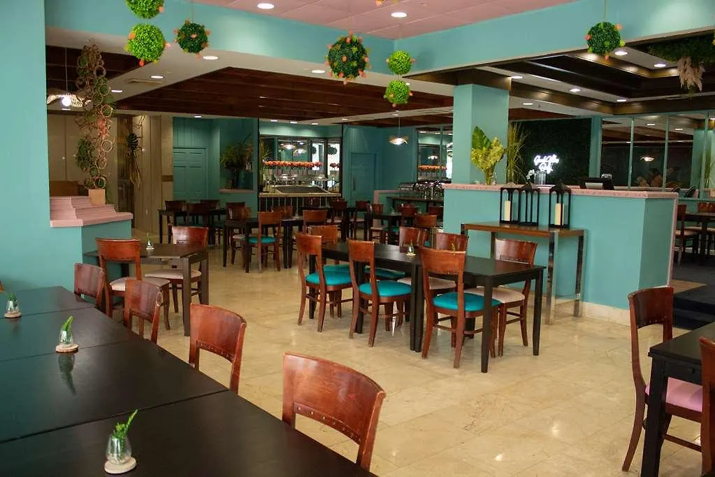 Regency Airport By Sonesta Hotel