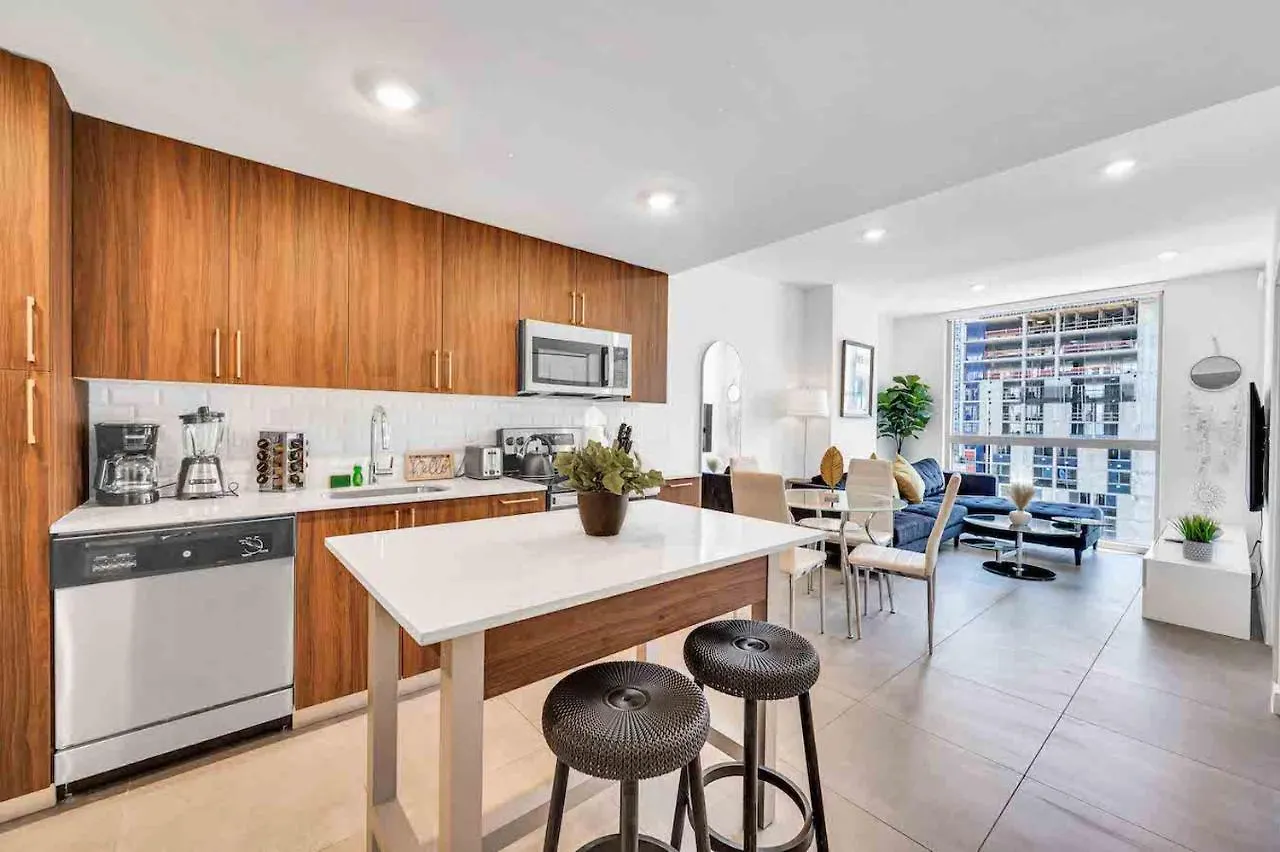 Wonderful Unit In Downtown With Free Parking Apartamento *