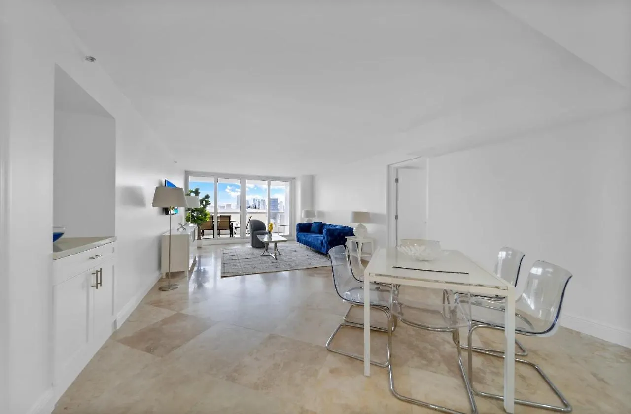 The Grand Oasis Apartment *