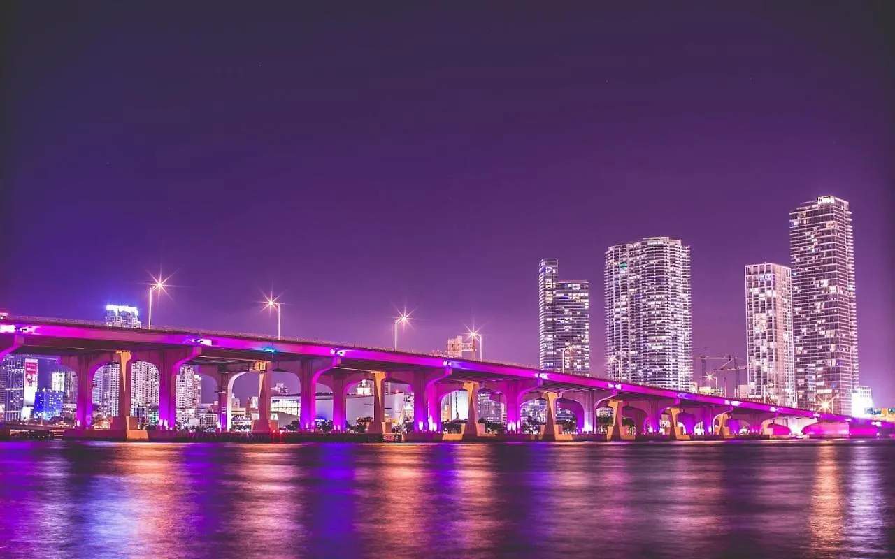 Ludge By Eco-shared Miami