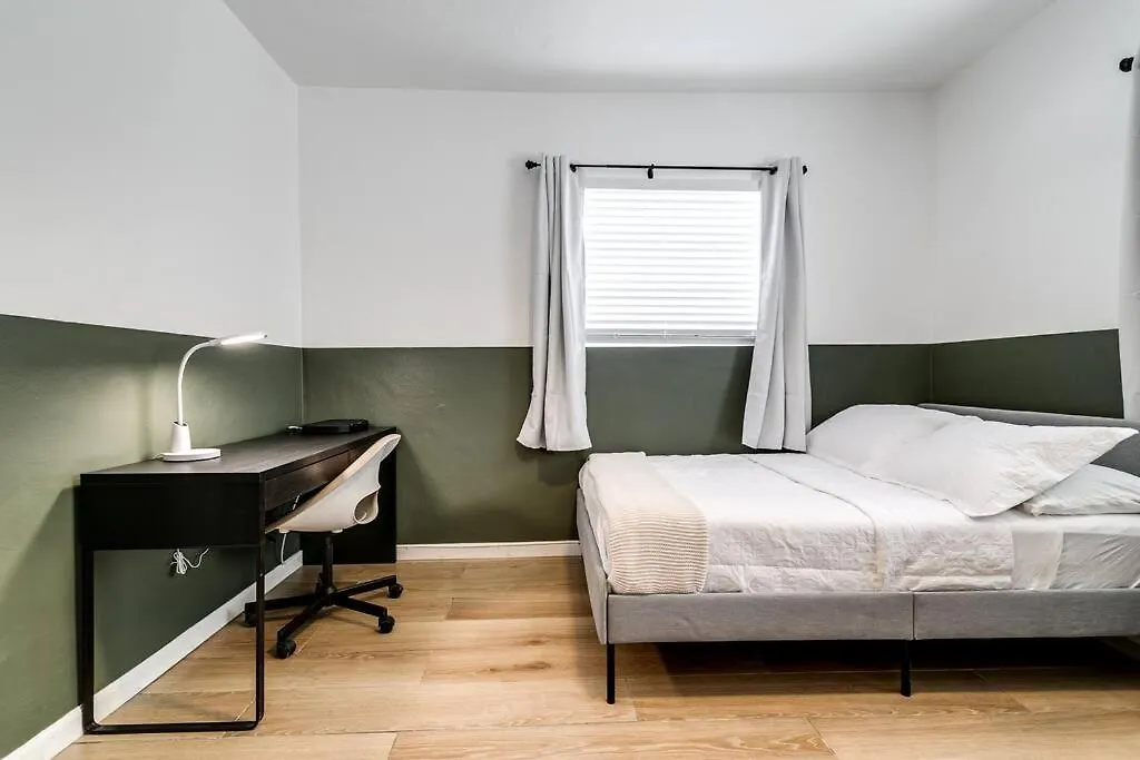 Airport 2-bedroom Unit With Speedy Wi-fi Virg8 Miami