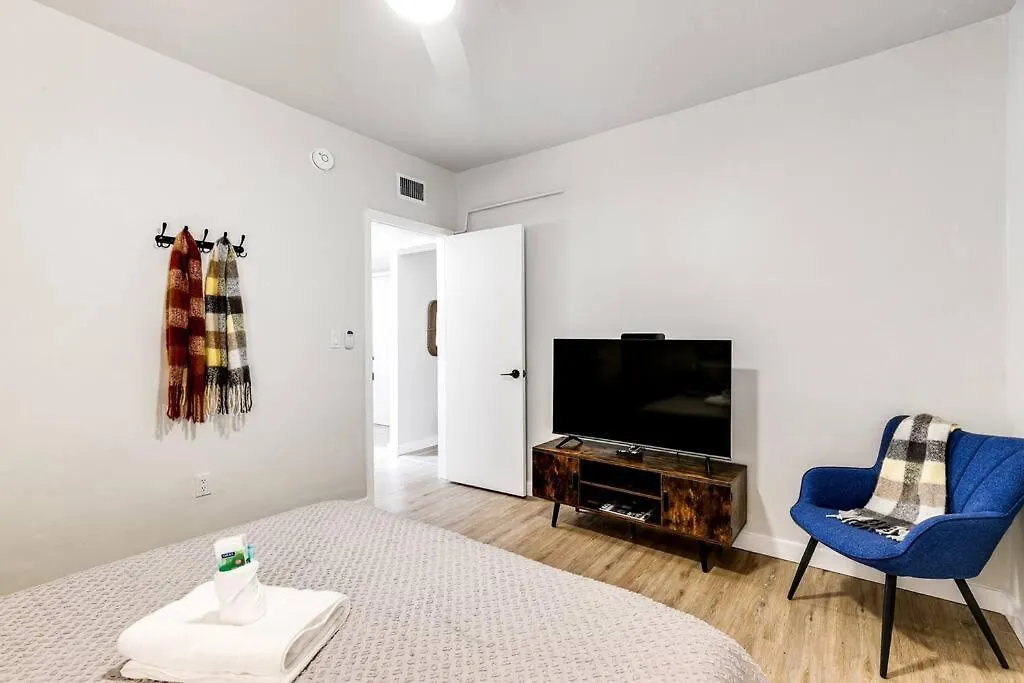 Spacious 2 Bedroom Near Airport Virg 5 * Miami