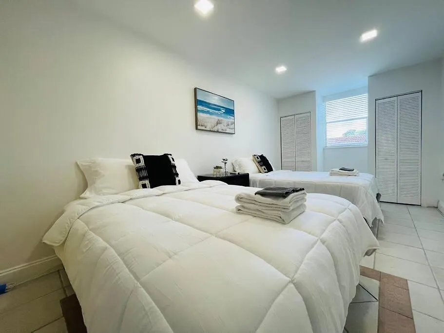Coral Gables With Pool Near Airport. King Beds * Μαϊάμι