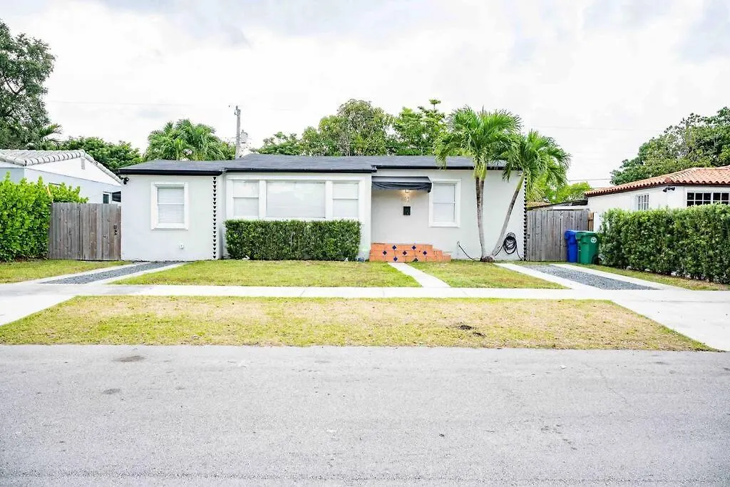 Coral Gables With Pool Near Airport. King Beds Σπίτι διακοπών Μαϊάμι