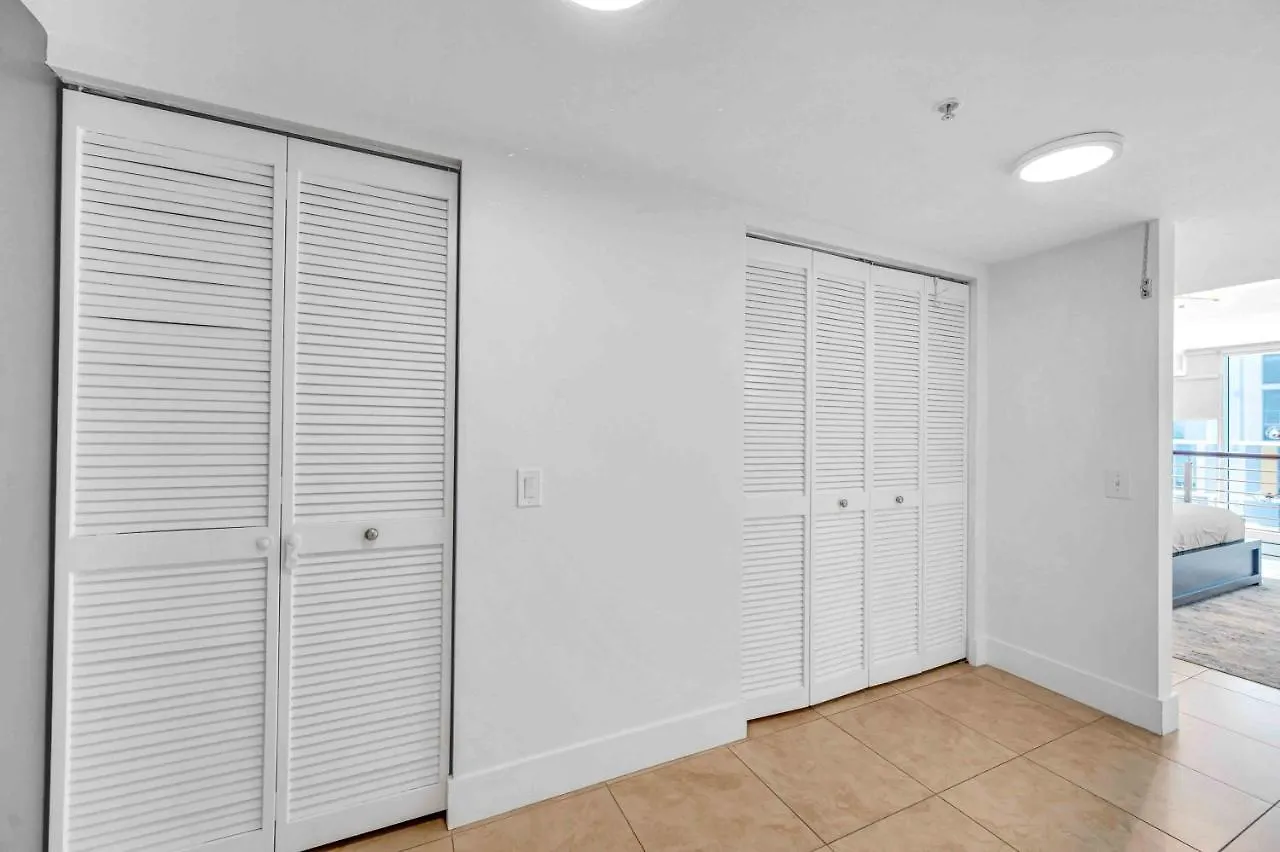 *spacious 2br Loft Brickell W/stunning Views* * 迈阿密