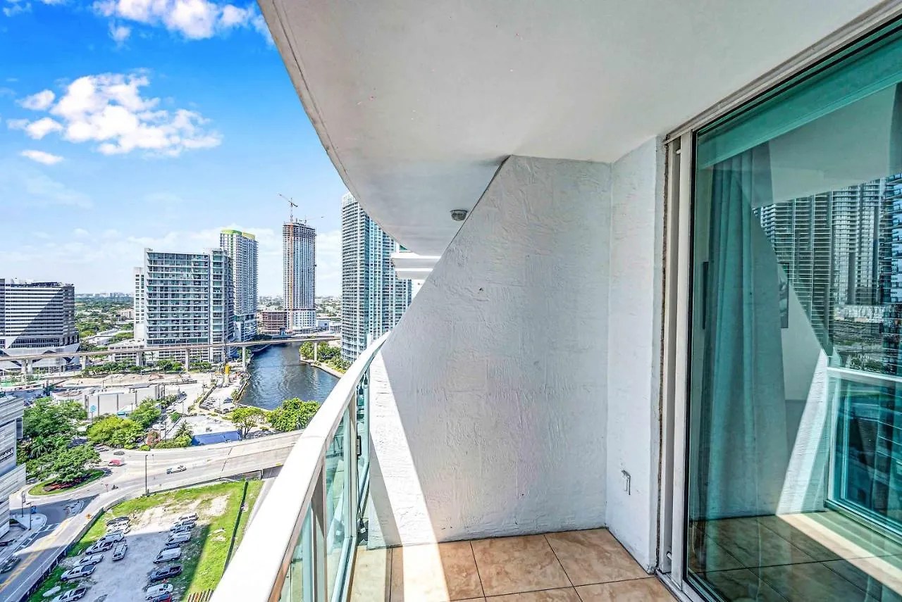 *spacious 2br Loft Brickell W/stunning Views* * 迈阿密
