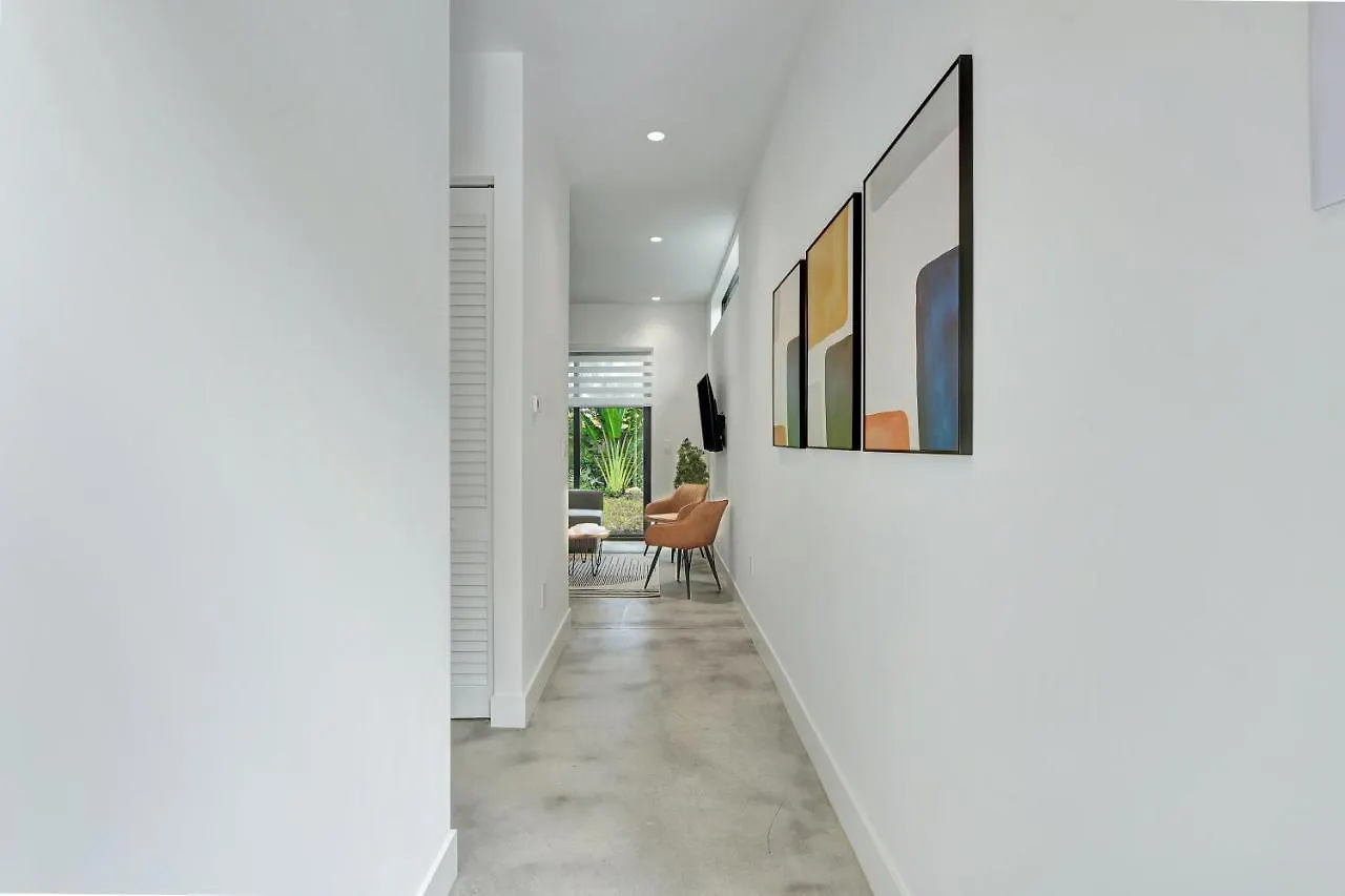 Modern Design And Brand New Furniture Nyaraló *