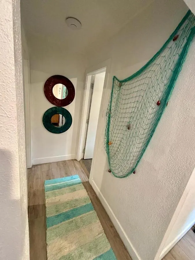 2 Twin Bedroom - Location In - Luggage Storage, Parking And Laundry For Free!!!! Penzion