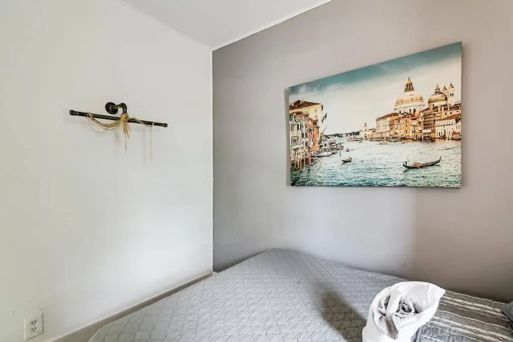 Διαμέρισμα Welcoming 2-br - 6 People V1 *