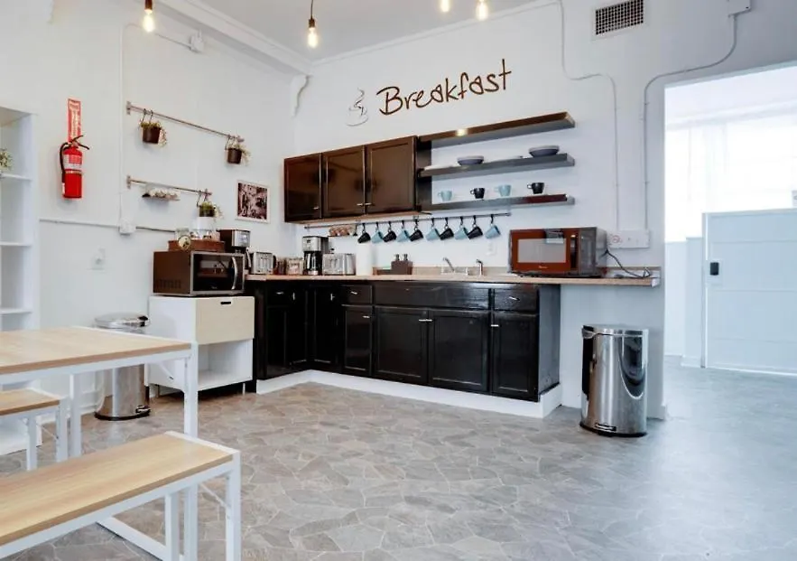On A Budget - Free Dinner -coffee - Tea - Every Day-female Only Dorms - Men Only Dorms - Under New Management Hostel