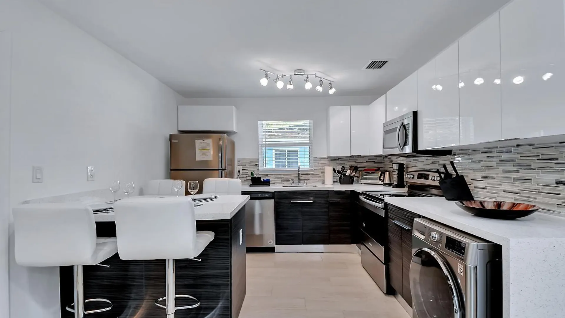 Casa Carina Gated 4 Bed 3 Bath 10 Min To Miami