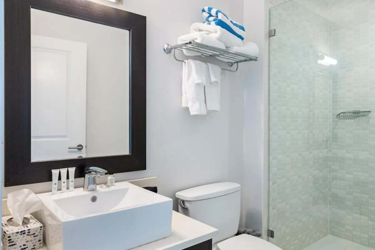 Stylish 2 Story On The Golf - By Viac * Miami