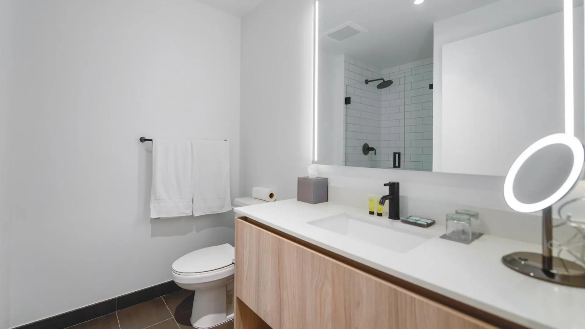 Διαμέρισμα Bayside Luxury: Studio Near Bayfront Park *