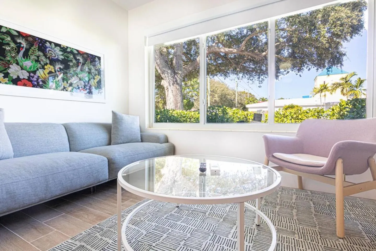 Stylish 2bed El Portal *