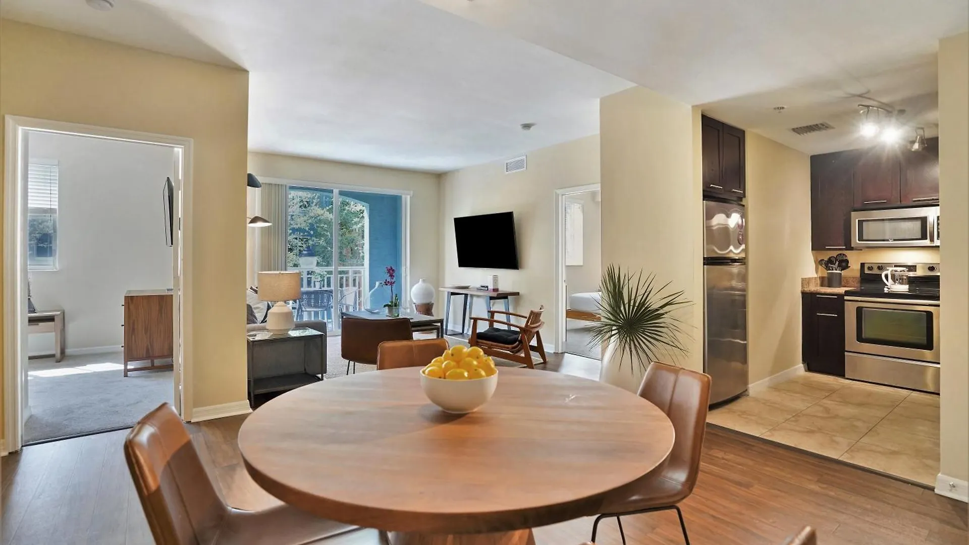 Apartment Dharma South At Red Road Commons *