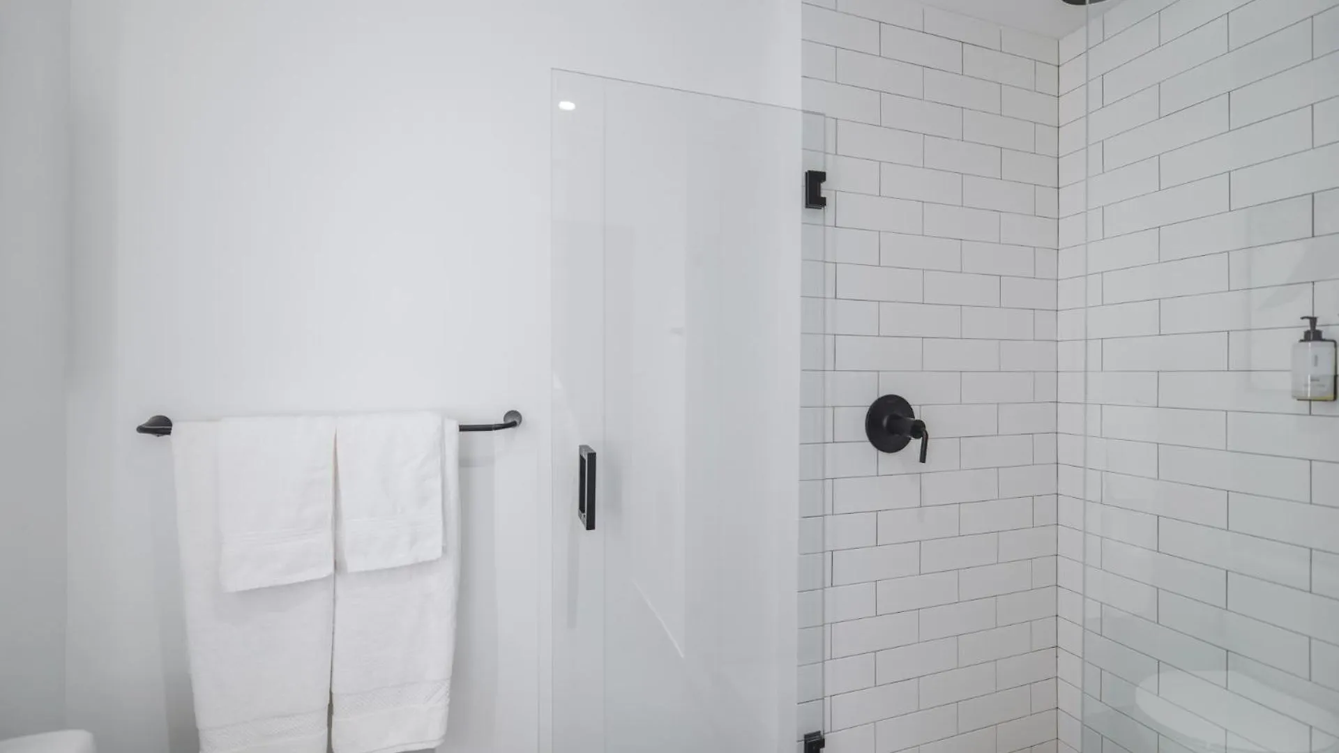 Exclusive Oasis: Charming Studio Near To Bayfront Park