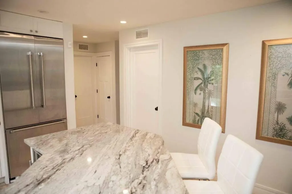Pool! Location! Steps To The Water! Kid Friendly! Semesterbostad *