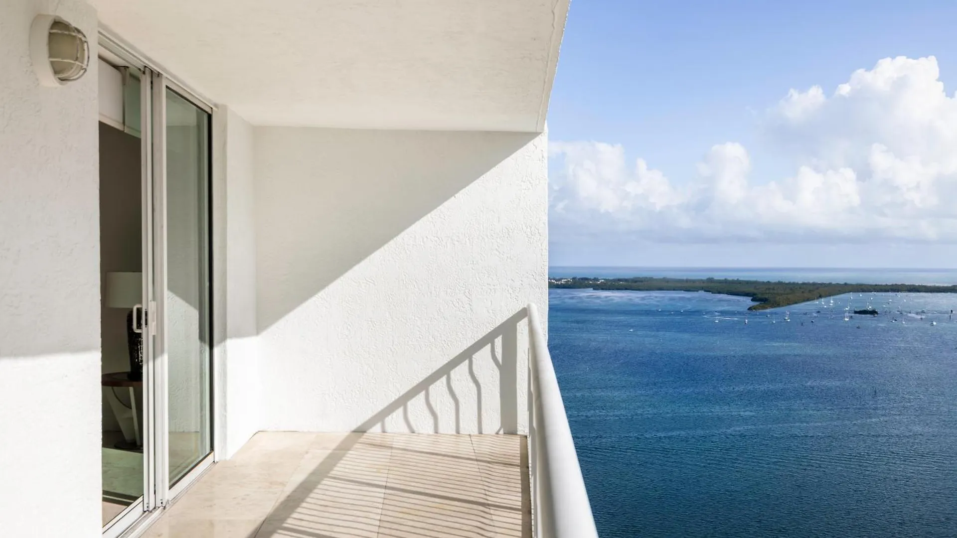 Brickell With Oceanview Apartment
