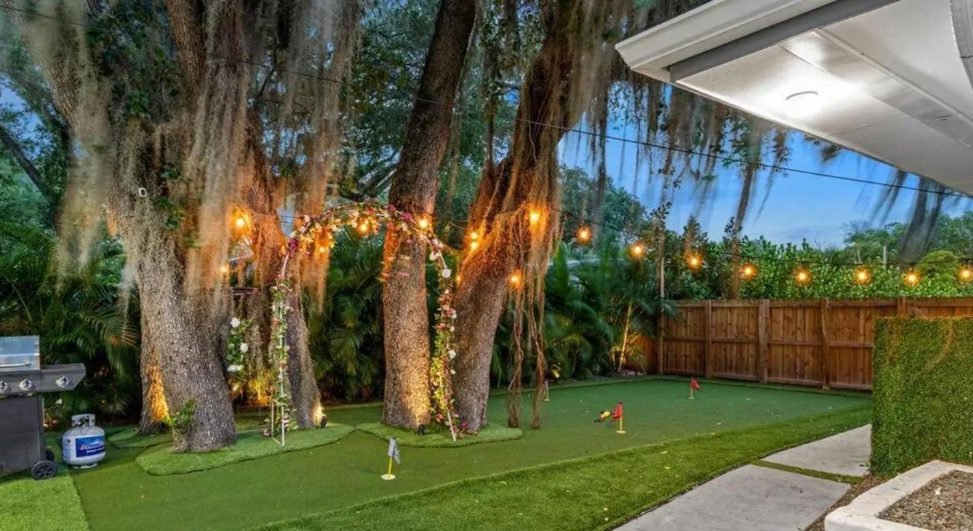 Entertaining Fun Games Mini Golf Grill ヴィラ
