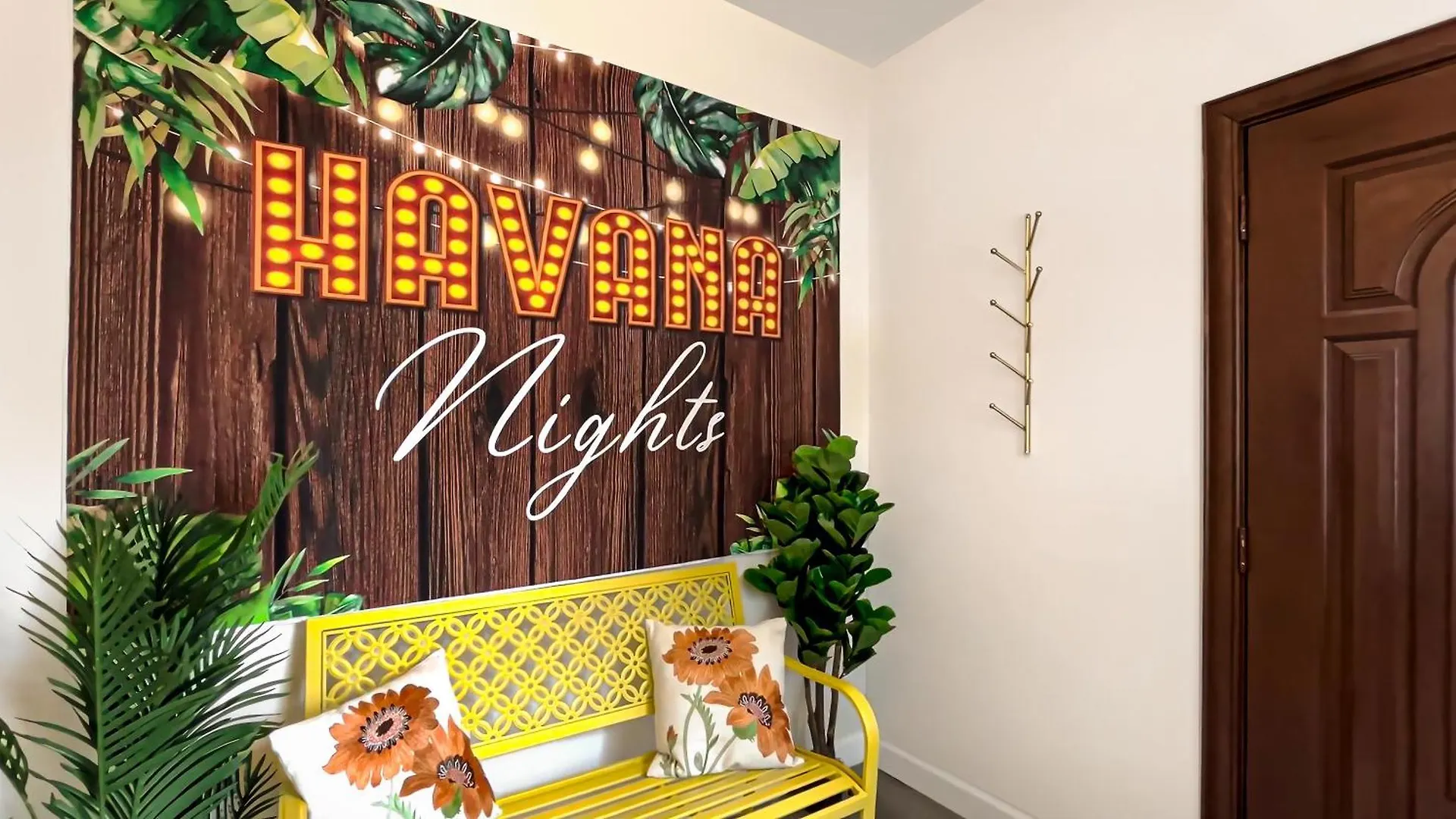 New! Havana Nights ! Walk To Calle Ocho! Apartmán *