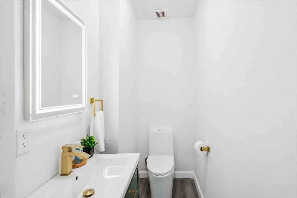 New! Havana Nights ! Walk To Calle Ocho! Apartmán