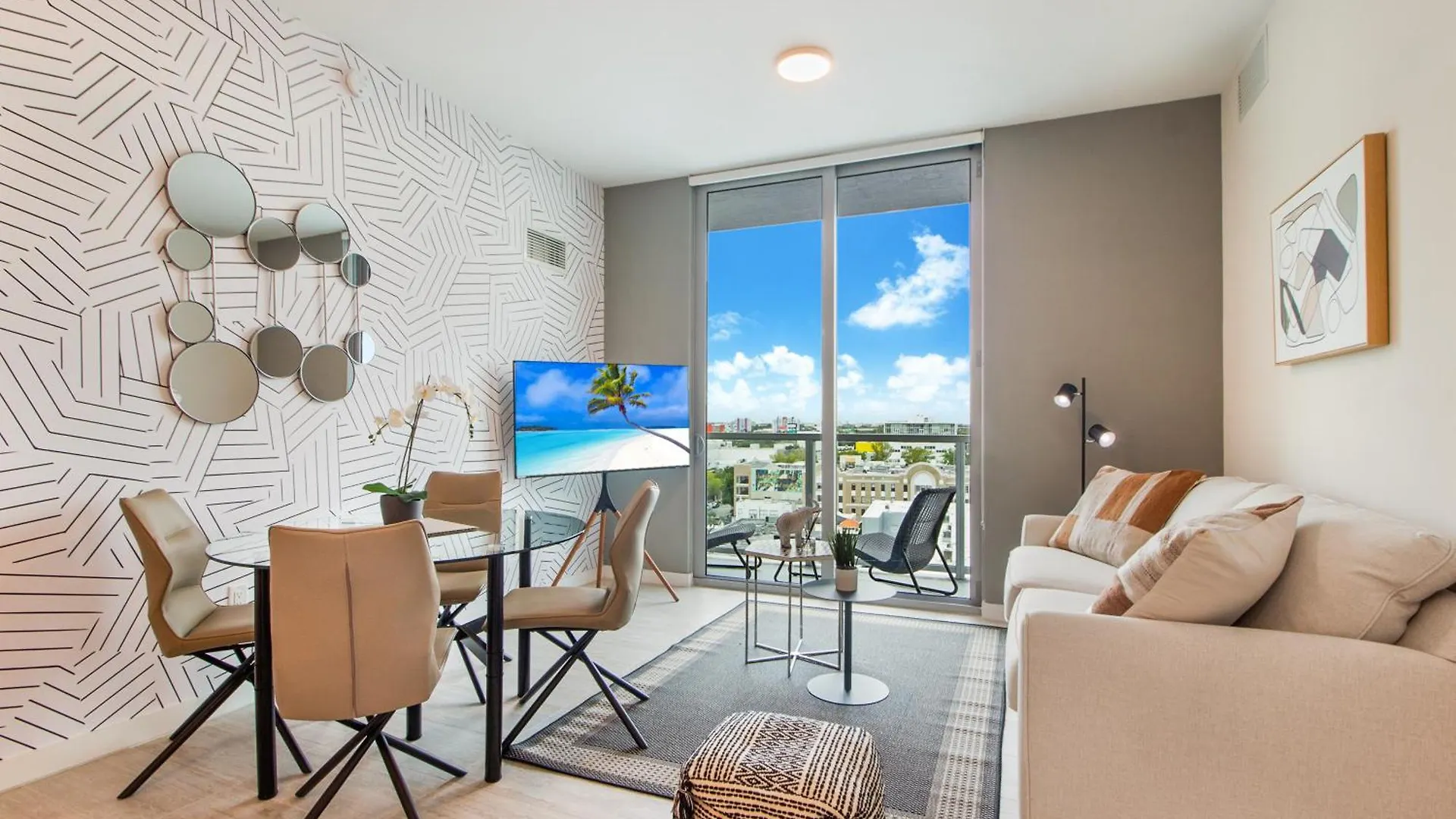 Apartment Quadro Residences By Ionica