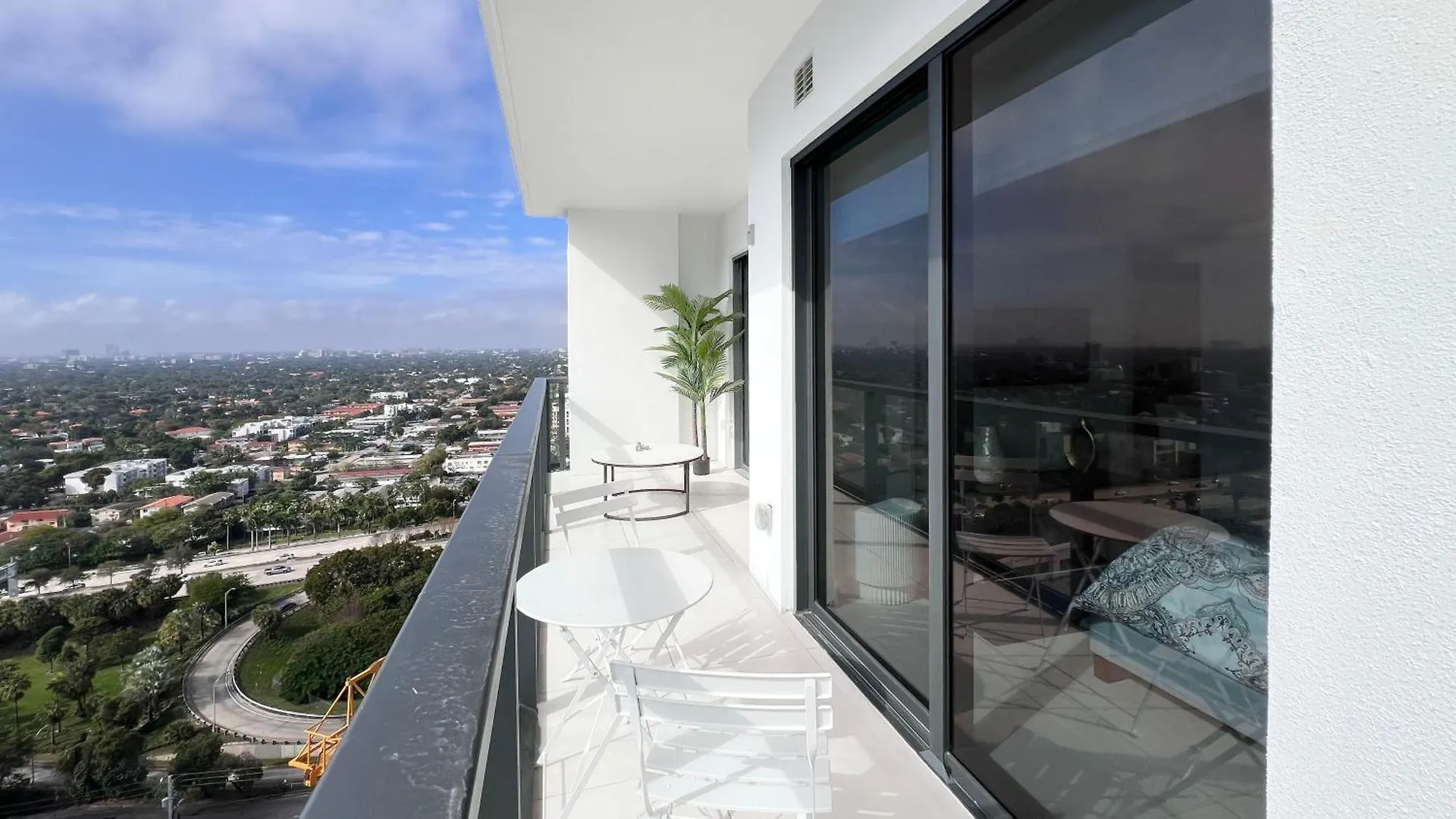 New 1/1 In Smart Brickell With Parking Appartement Miami