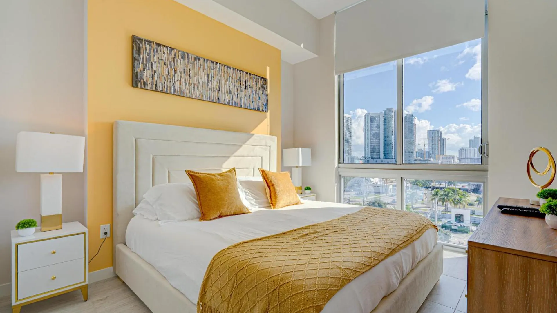 3900-602lg Design District, 2 Bedrooms & 2 Bathrooms Apartment Miami