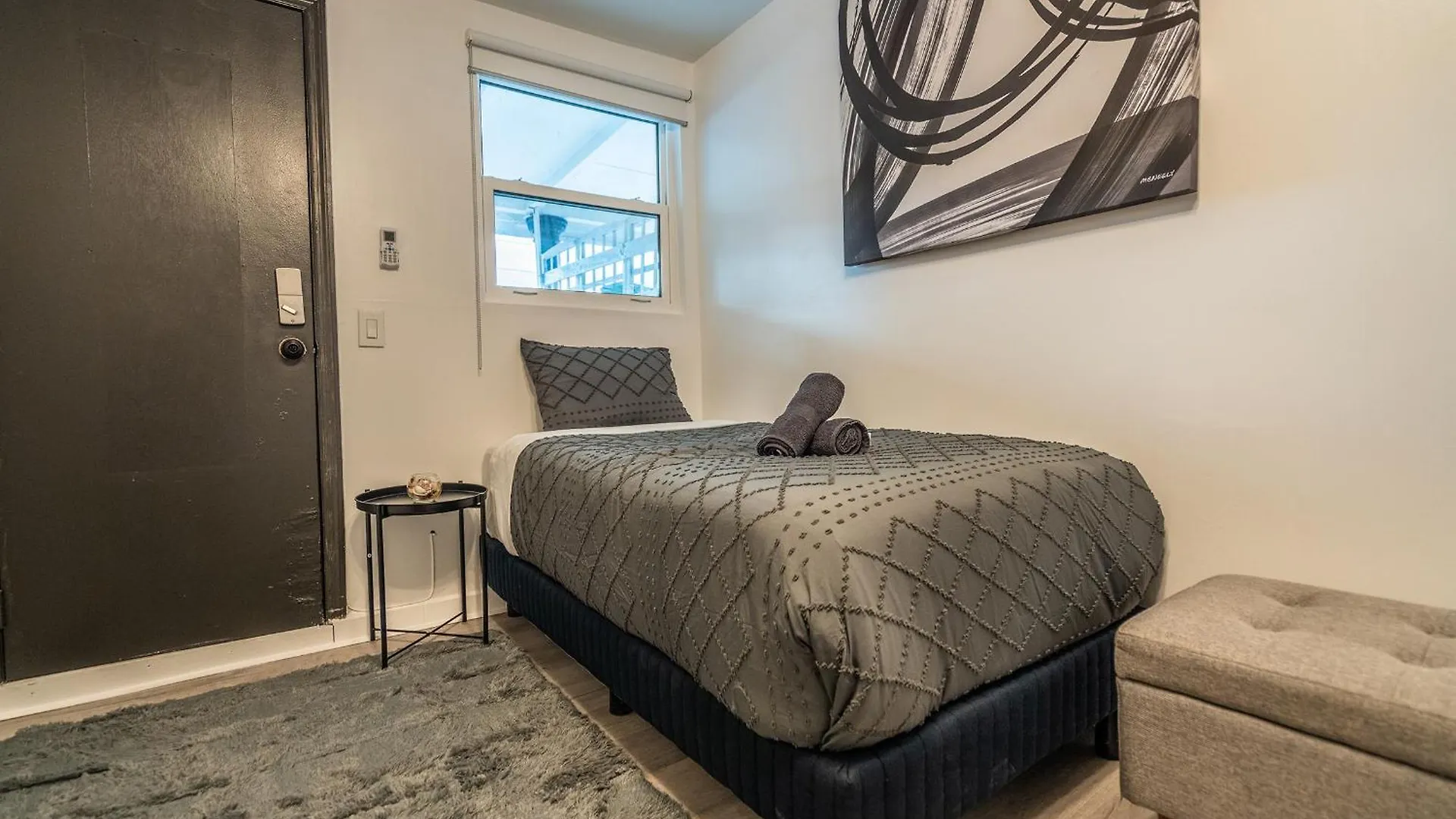 Apartment Cozy W/gated Parking Miami