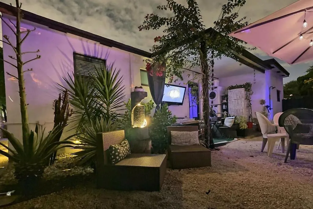 Jacuzzi•glamping•gym•parking•bbq•soft Beds•secure * מיאמי