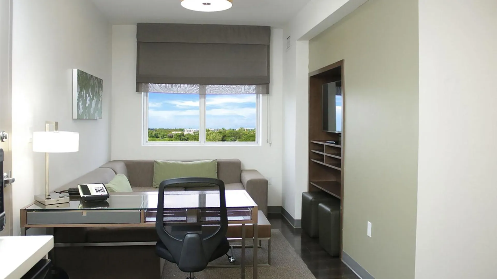 Hotel Element Miami Doral
