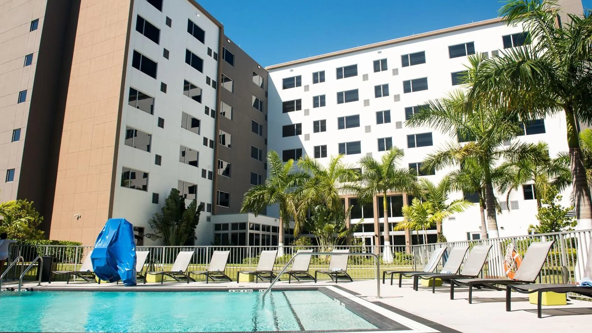 Element Miami Doral Sweetwater