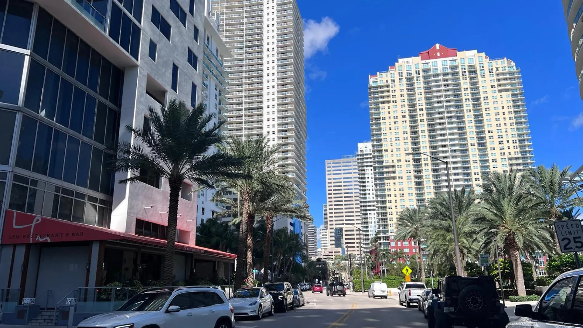 Upscale In The Heart Of Brickell Апартаменты Майами