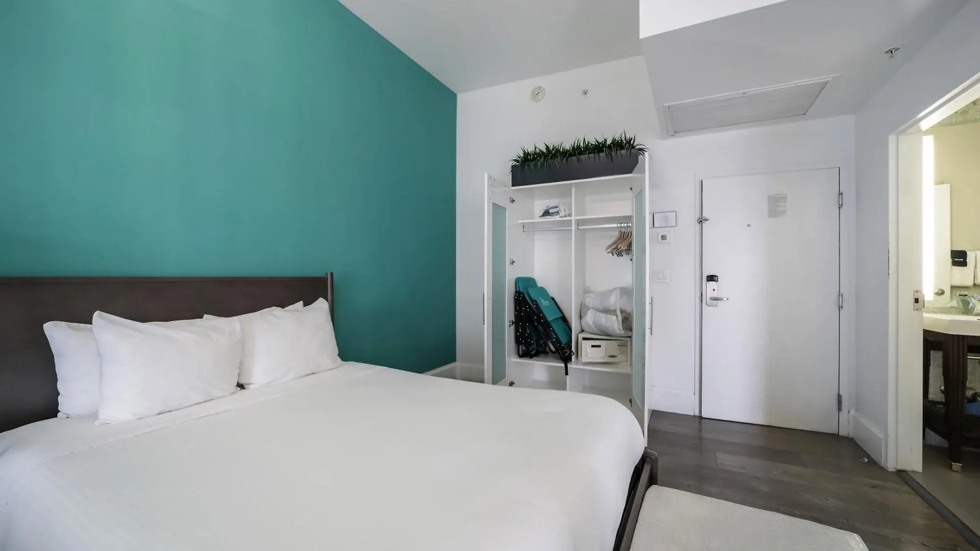 Ithaca Apartahotel 3*