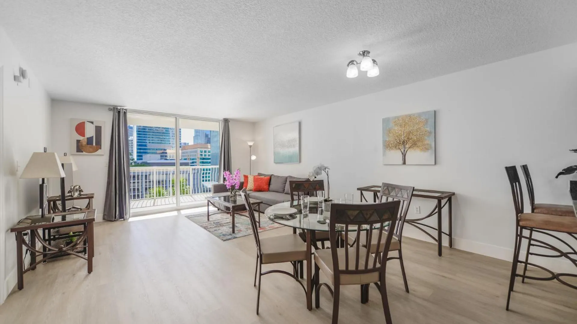 Beautiful In The Heart Of Brickell * Miami